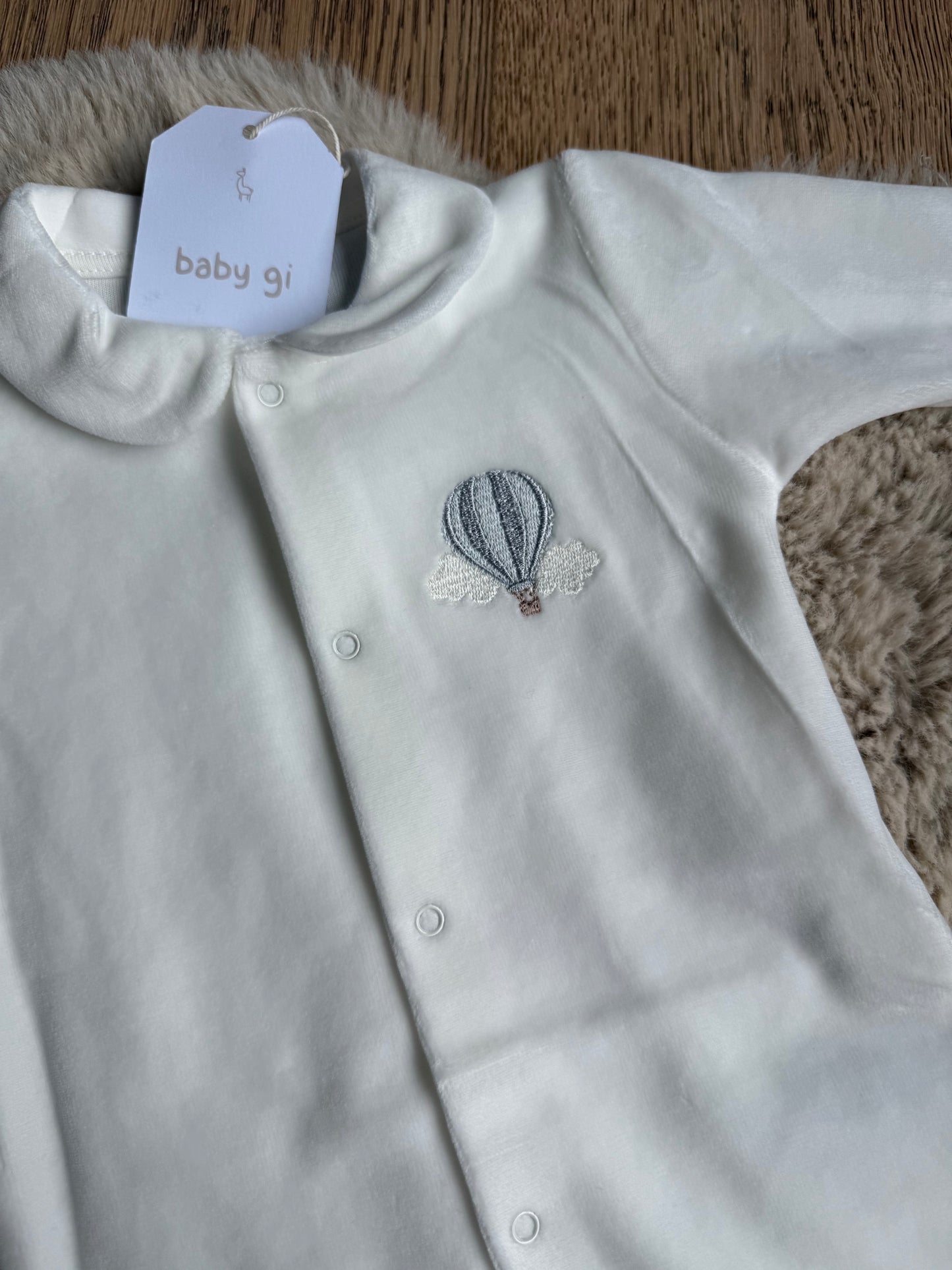 Beige baby velours boxpakje met kraagje en luchtballon - Baby Gi