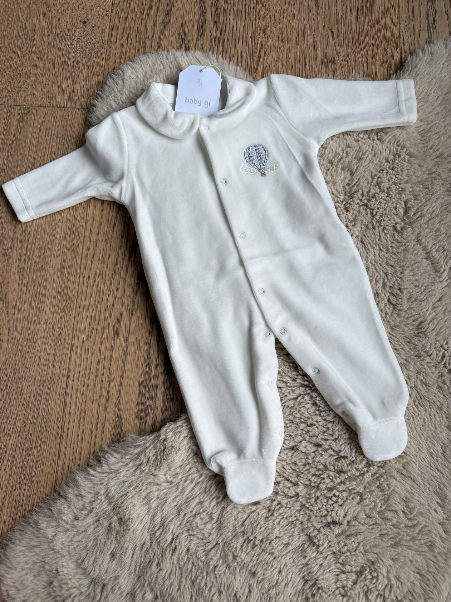 Beige baby velours boxpakje met kraagje en luchtballon - Baby Gi