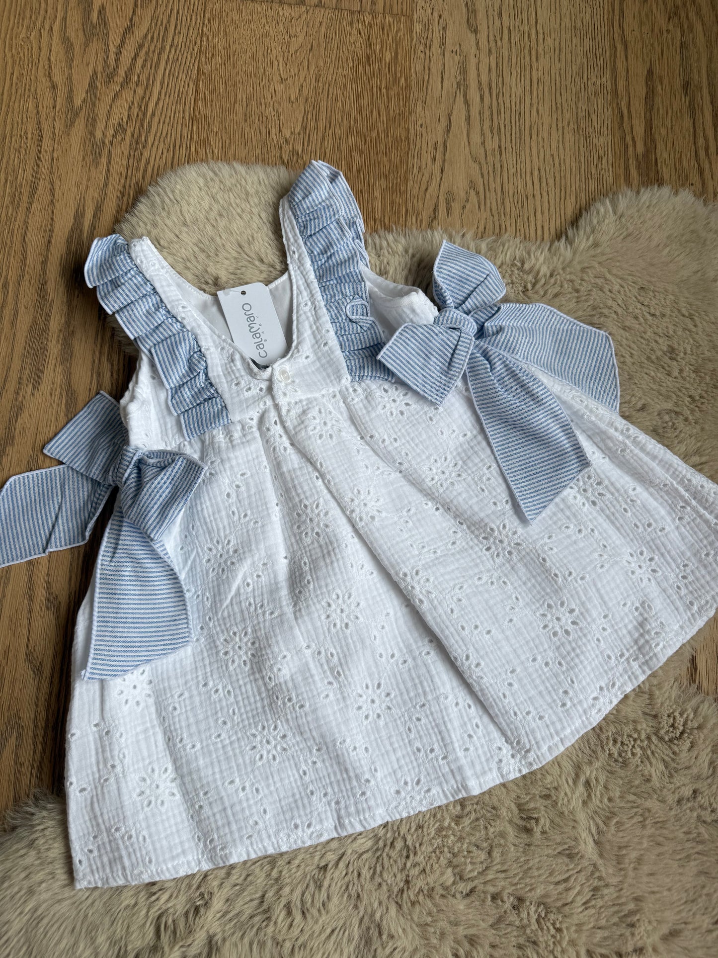 Amilou - Wit kleedje met blauwe strikjes Calamaro Baby