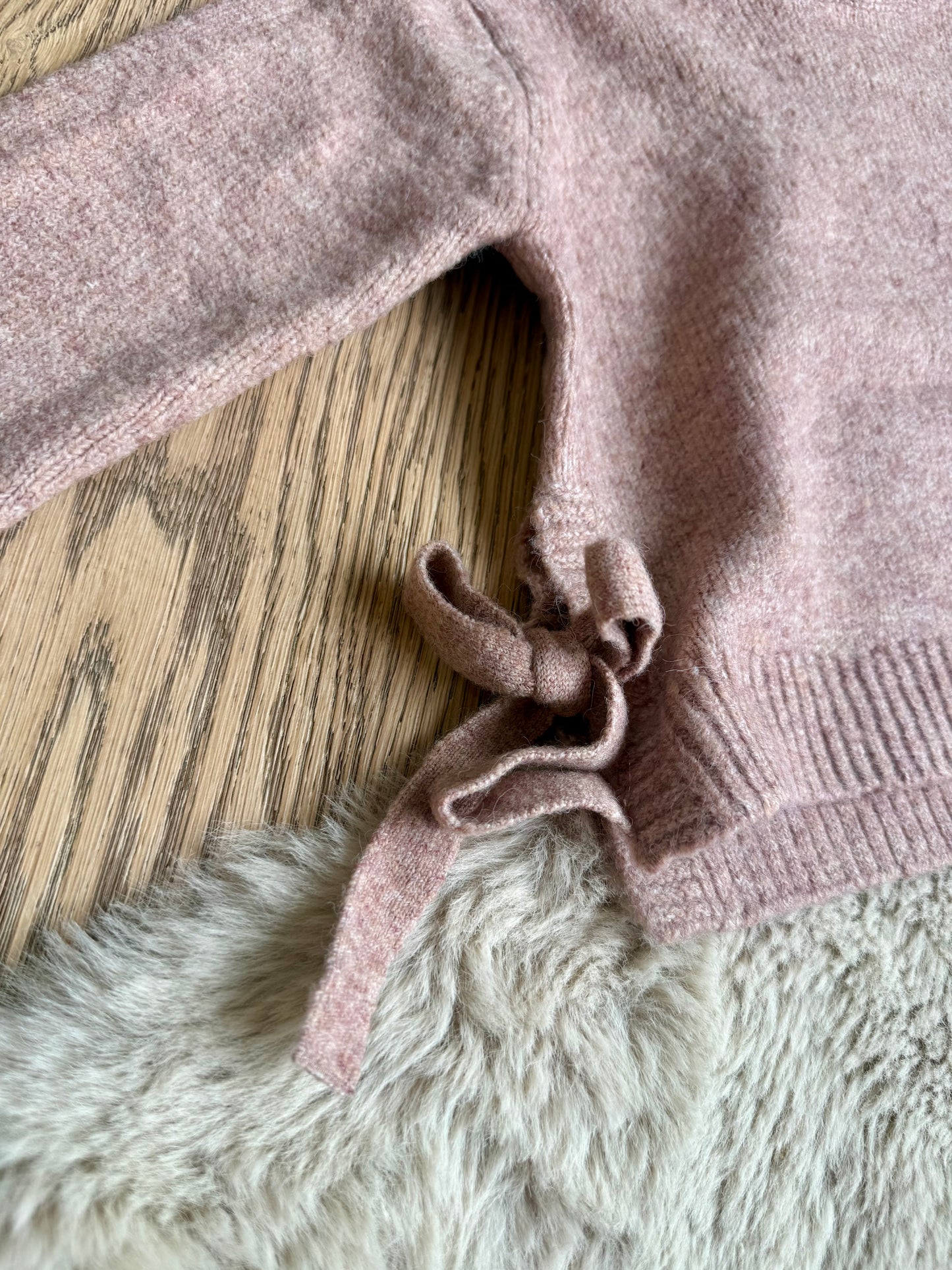meisjes pullover met strikken aan de zijkant - Newness