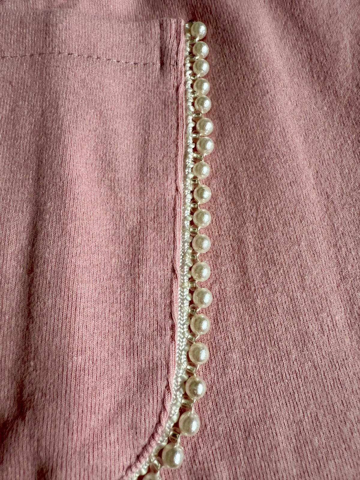 Roze jurk met zakjes en parelrand - Newness