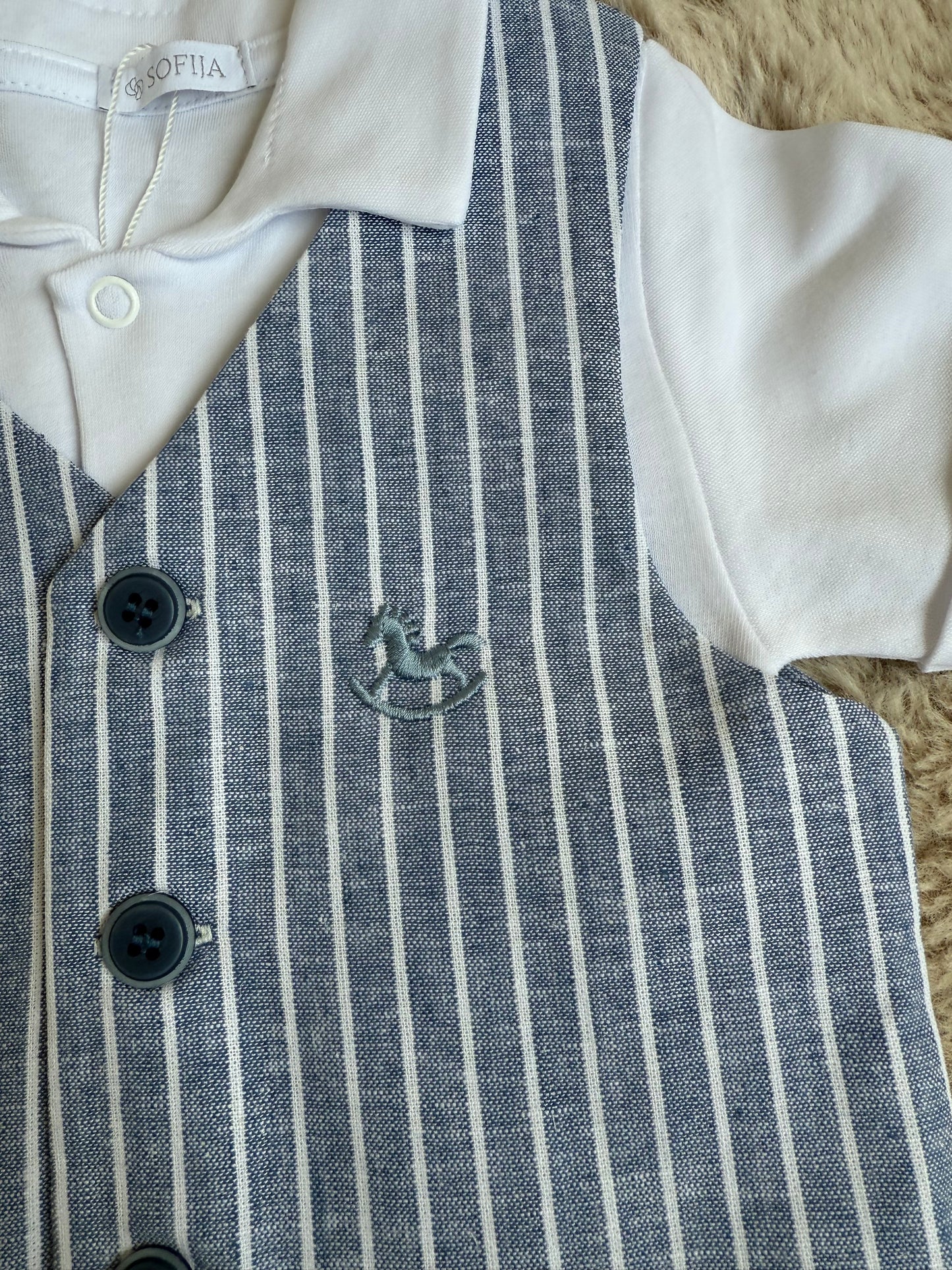 Marineblauw driedelig kostuum voor baby met hobbelpaard detail