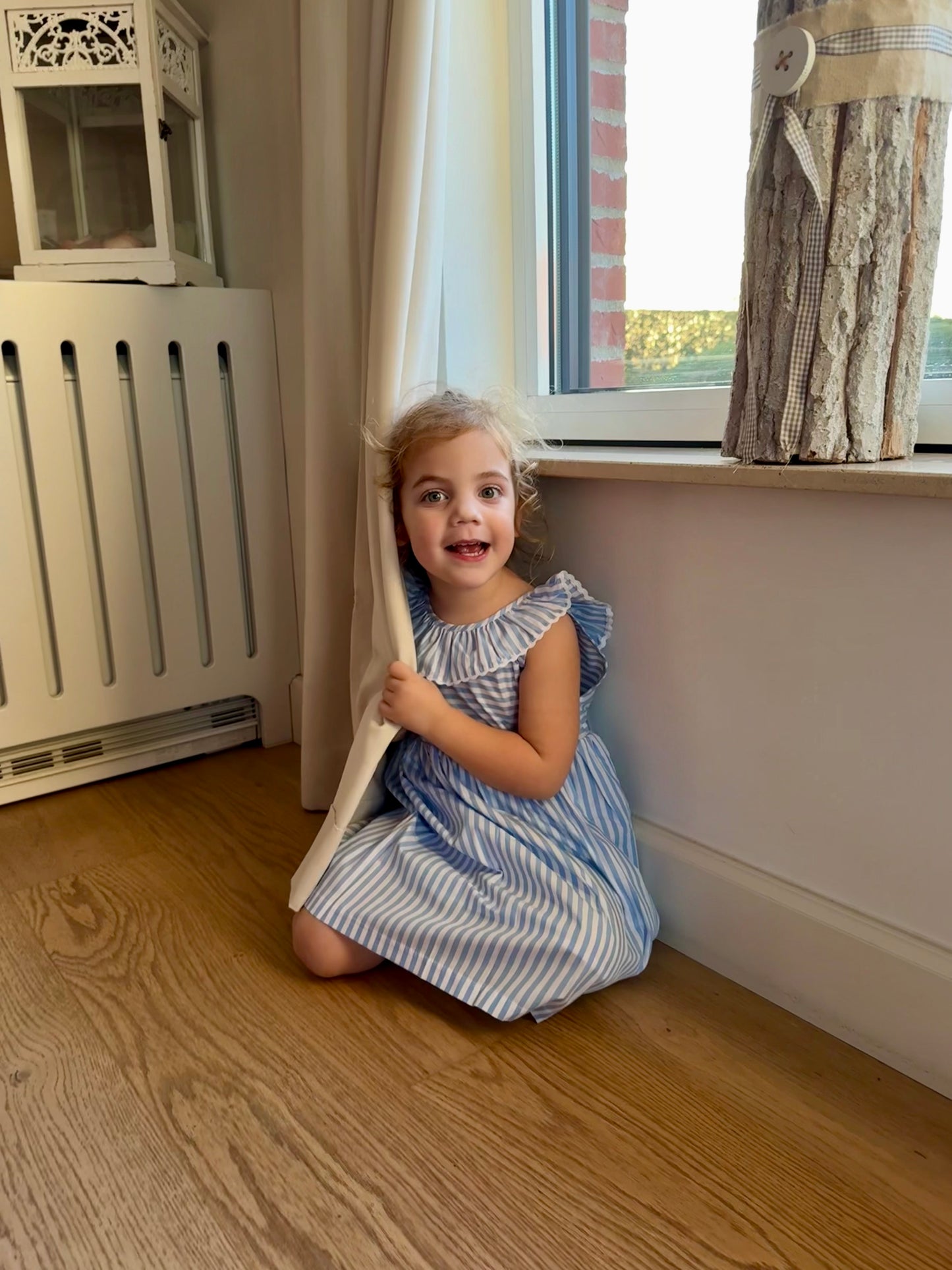 Anna - Blauw gestreept Kleedje met witte strik Baby Gi